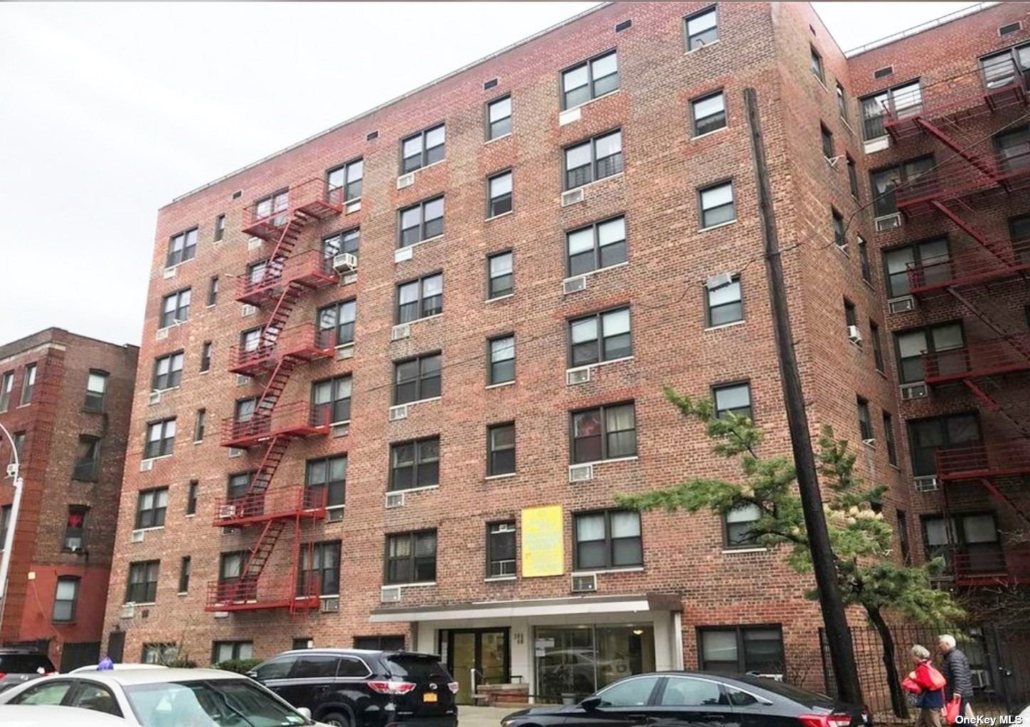 #1 photo, 143-40 Roosevelt Avenue, 法拉盛 Flushing , NY 11355