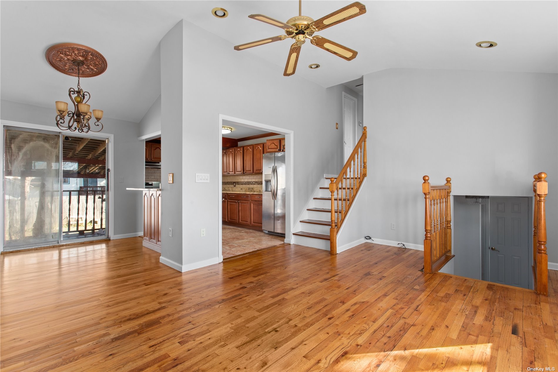 #1 photo, 87 Hilltop Drive, 東長島 Brentwood , NY 11717