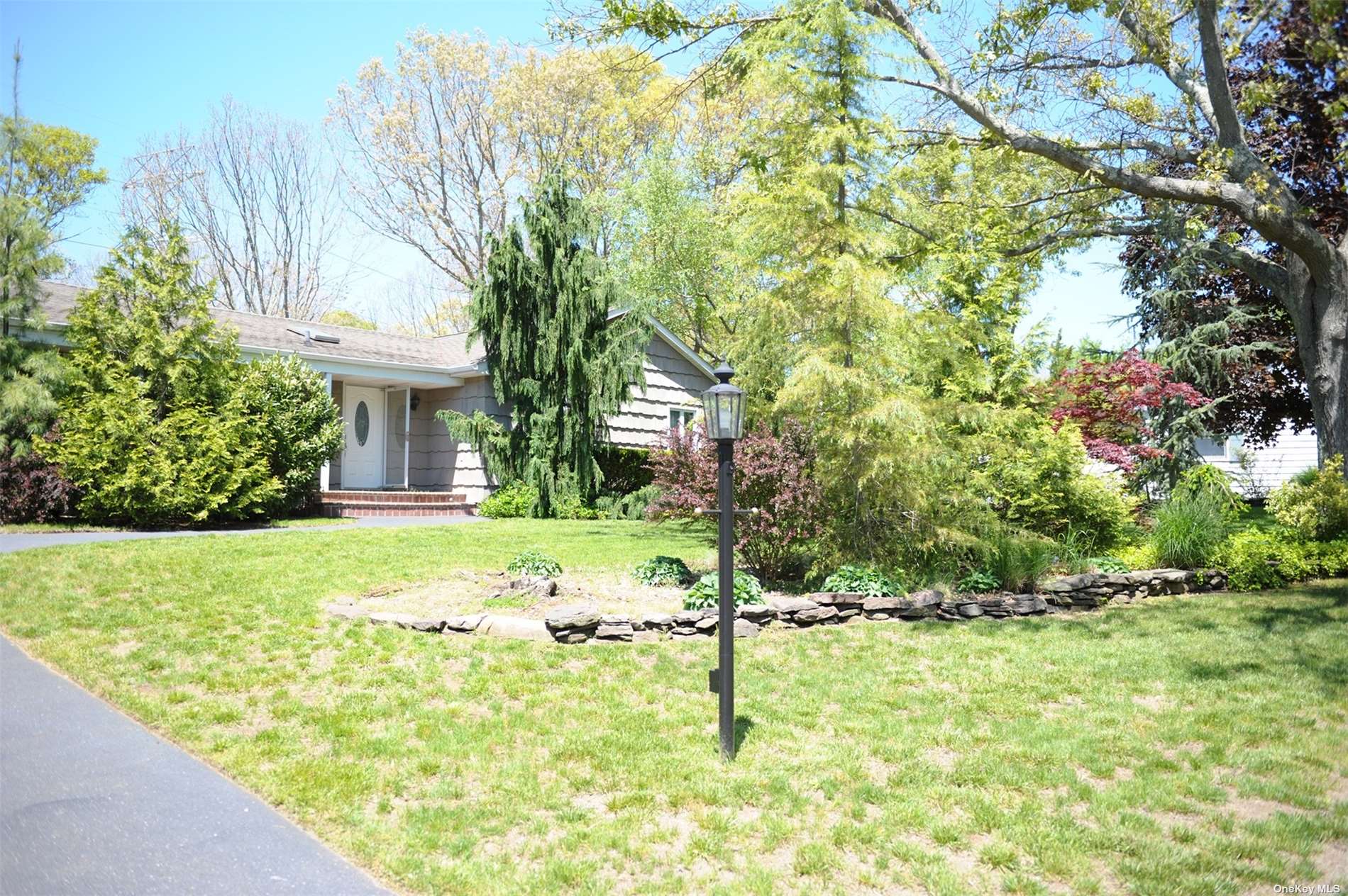 #1 photo, 26 Stewart Circle, 東長島 Centereach , NY 11720