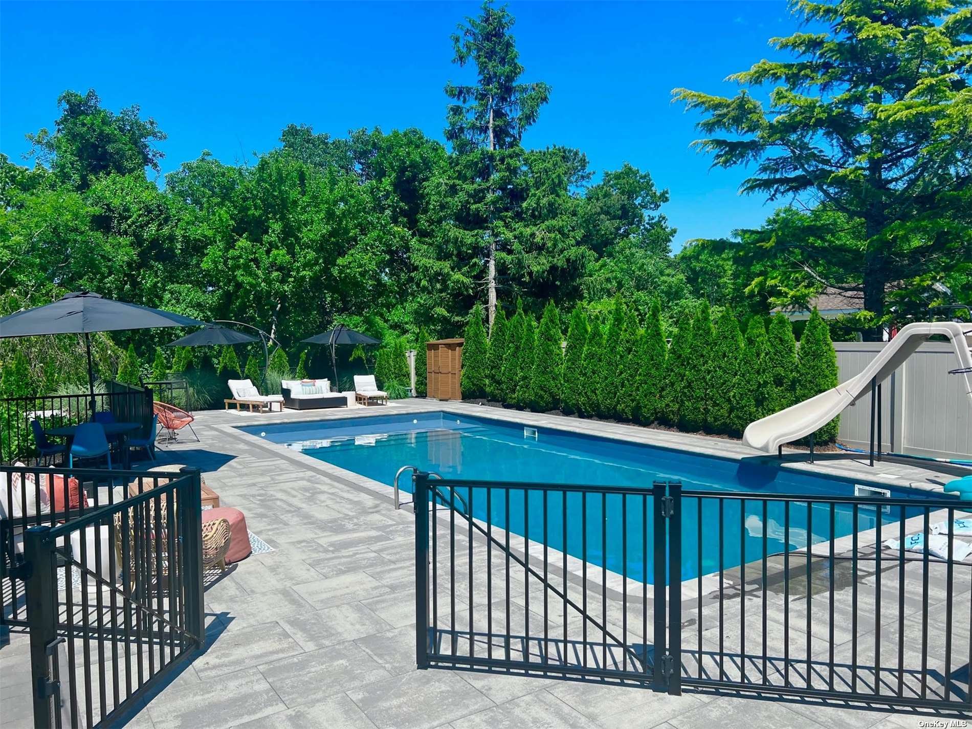 #1 photo, 52 Annandale Road, 东长岛 康马克 Commack , NY 11725