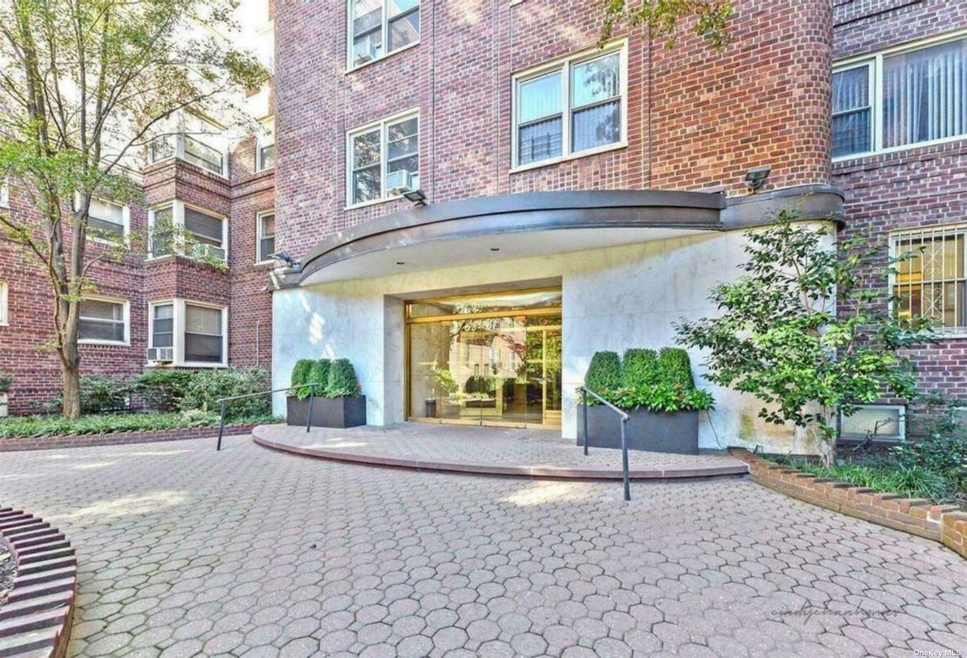 #1 photo, 68-61 Yellowstone Boulevard, 皇后區 森林小丘 Forest Hills , NY 11375