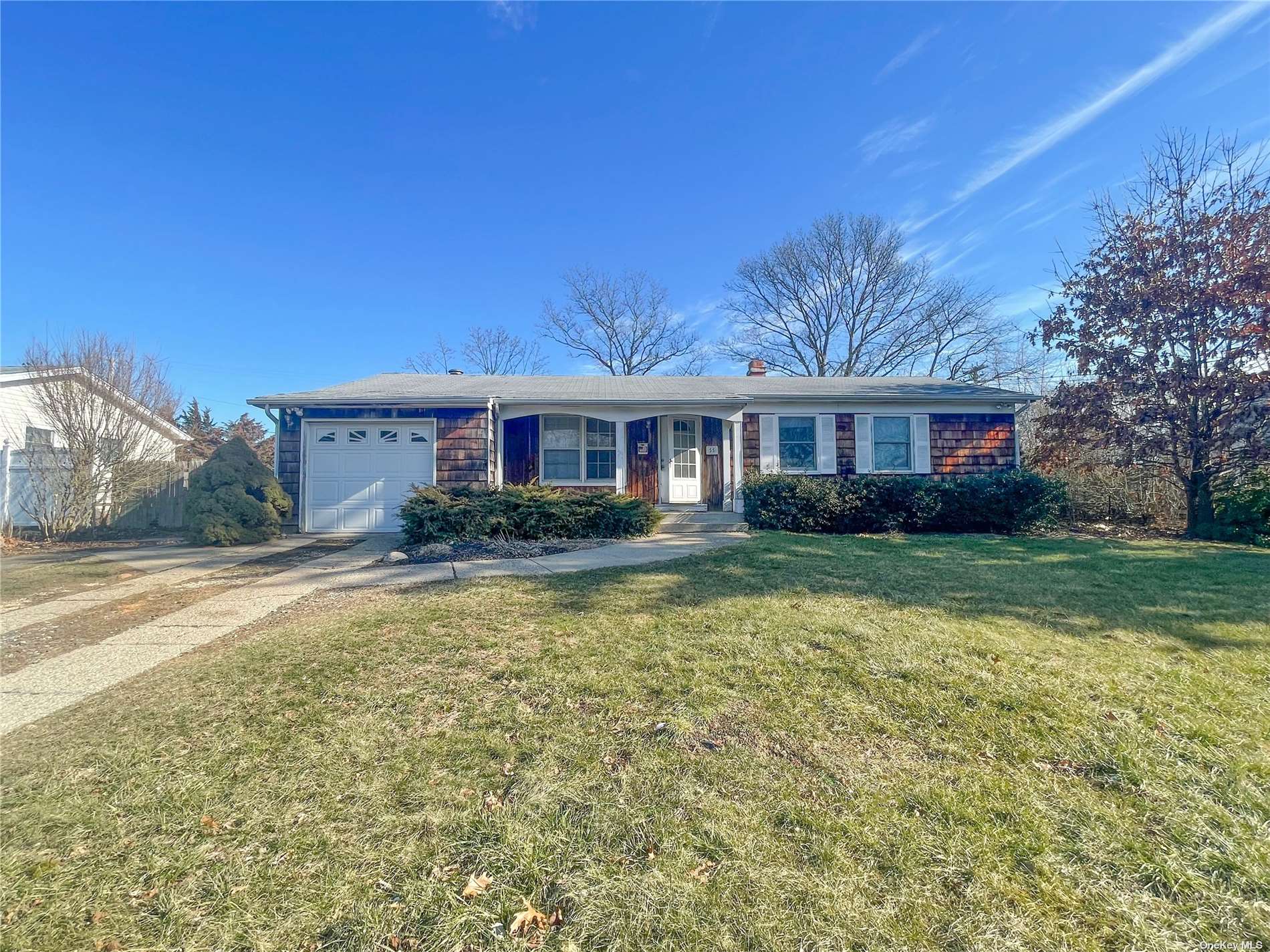 #1 photo, 55 Clifton Place, 東長島 Port Jefferson Station , NY 11776