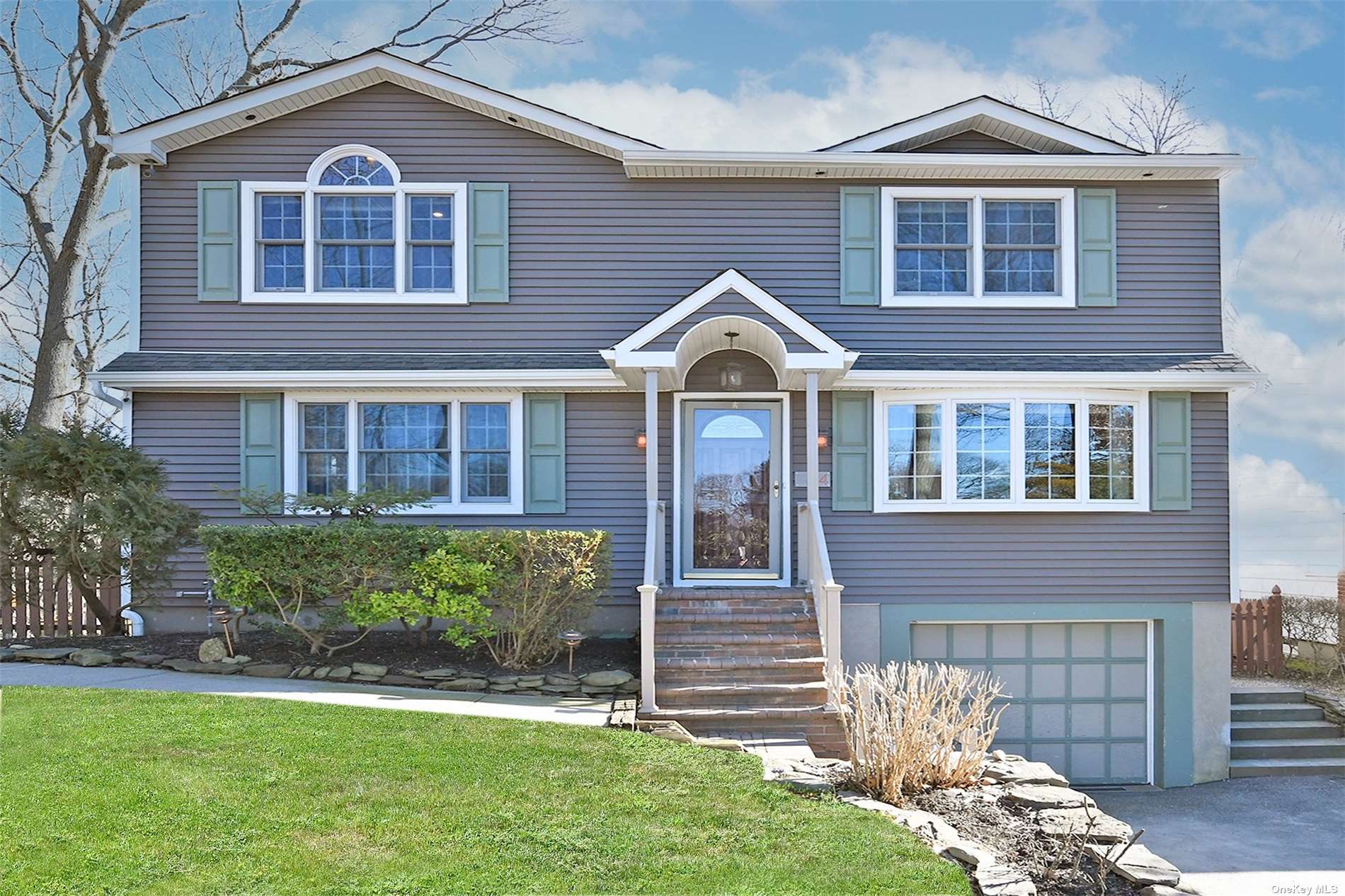 #1 photo, 54 Maple Place, 东长岛 亨廷顿 Huntington , NY 11743