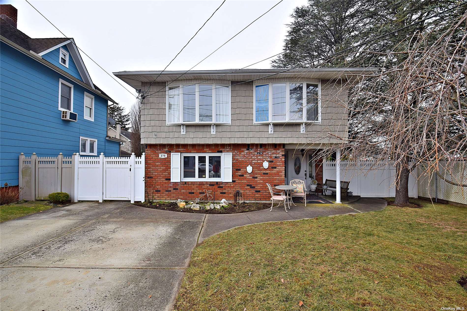 #1 photo, 279 Wellwood Avenue, 東長島 Lindenhurst , NY 11757