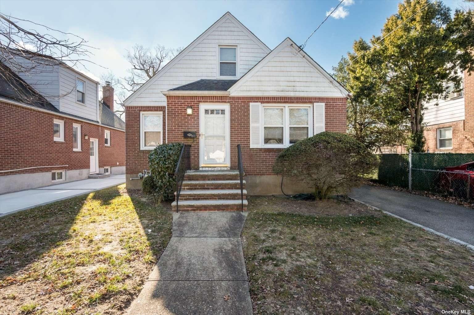 #1 photo, 68 W Euclid Street, 長島 Valley Stream , NY 11580