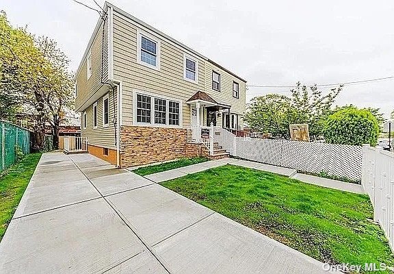 #1 photo, 116-07 208th Street, 皇后区 Cambria Heights , NY 11411