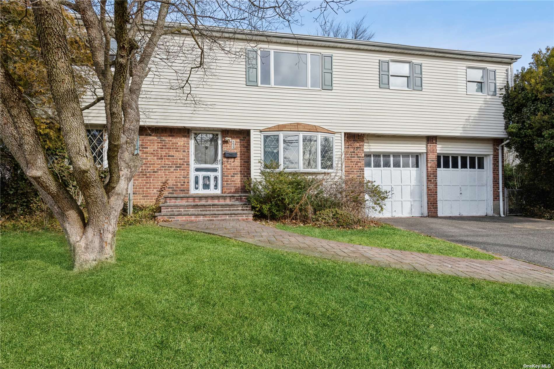 #1 photo, 233 Cedar Street, 长岛 Massapequa , NY 11758