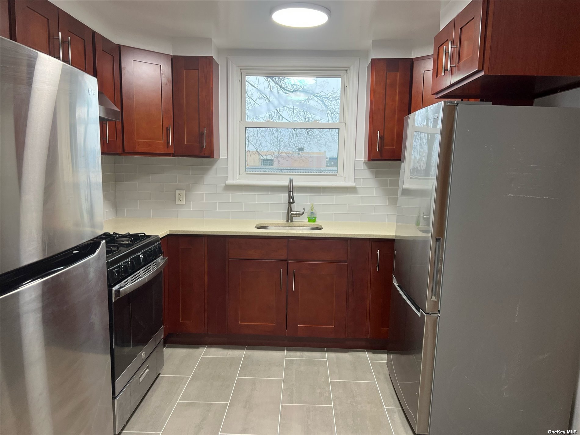 #1 photo, 50 Lenox Avenue, 长岛 Hicksville , NY 11801