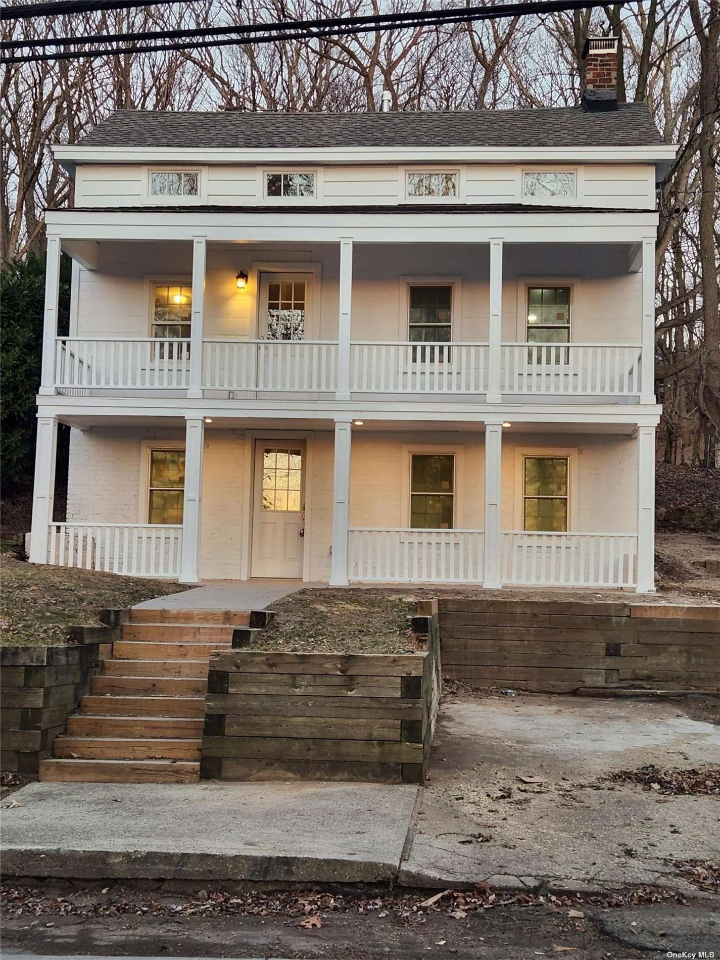 #1 photo, 312 Woodbine Avenue, 東長島 北港 Northport , NY 11768