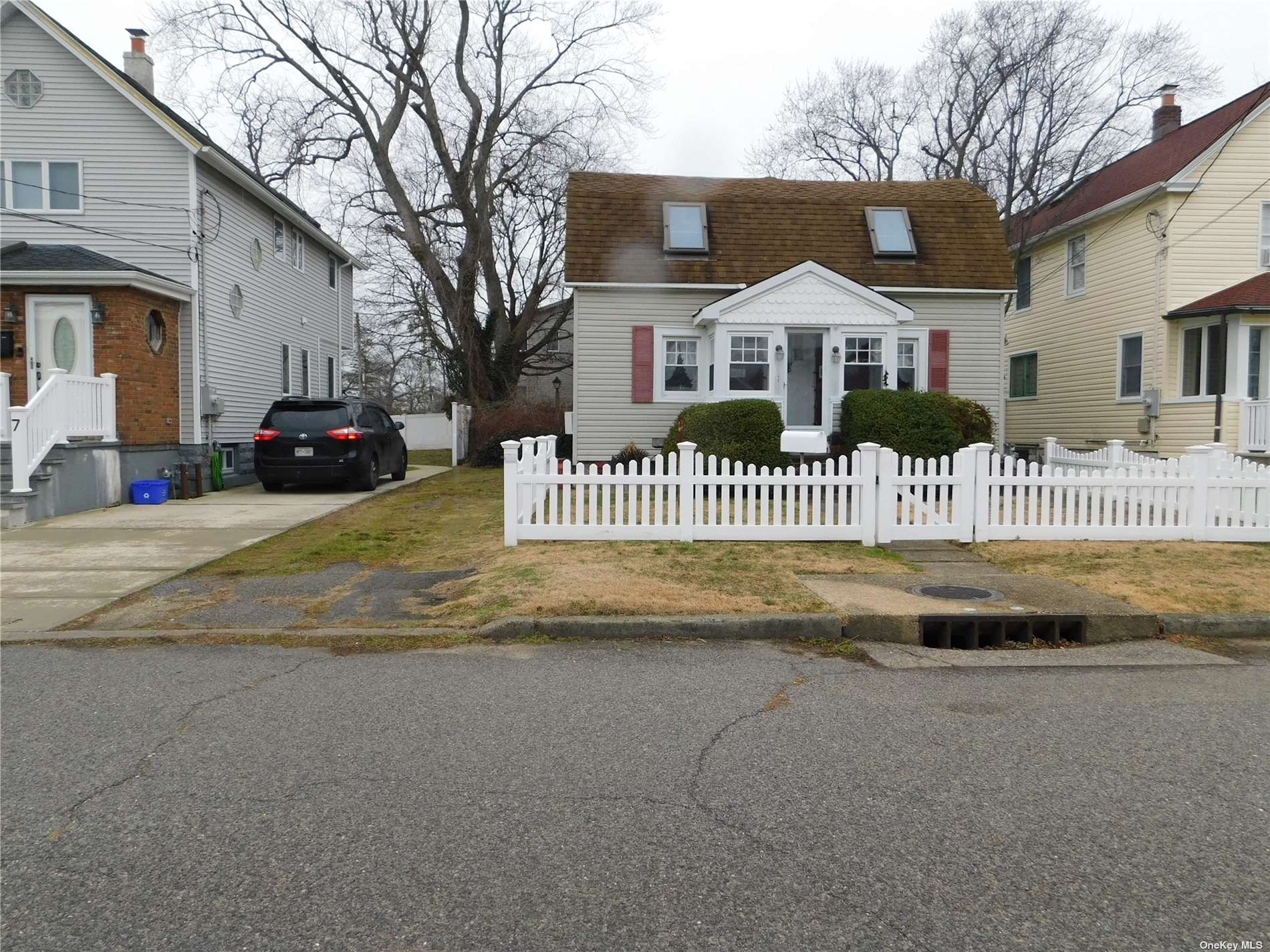 #1 photo, 2994 Dorlon, 長島 Baldwin , NY 11510