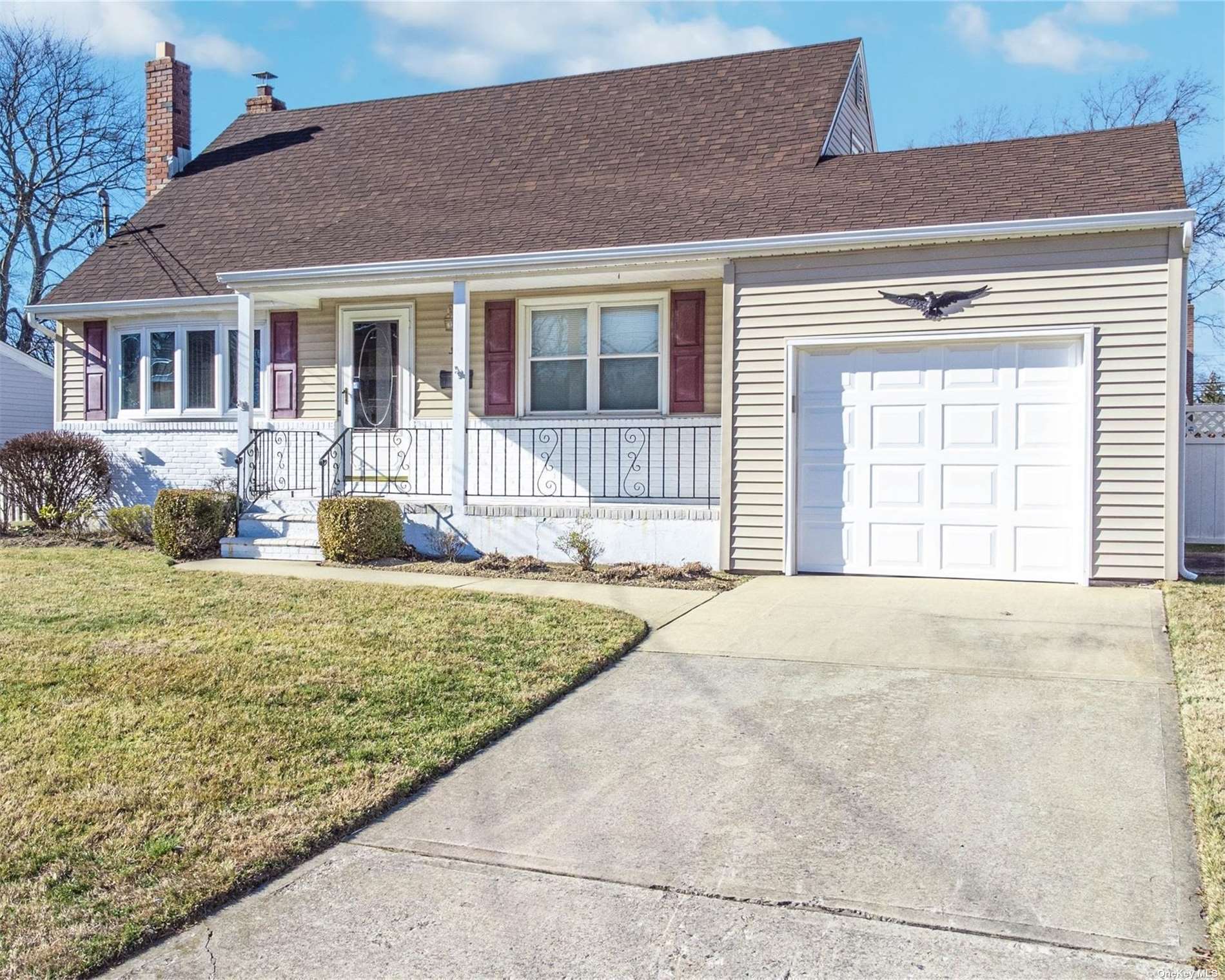 #1 photo, 365 Heathcote Road, 東長島 Lindenhurst , NY 11757