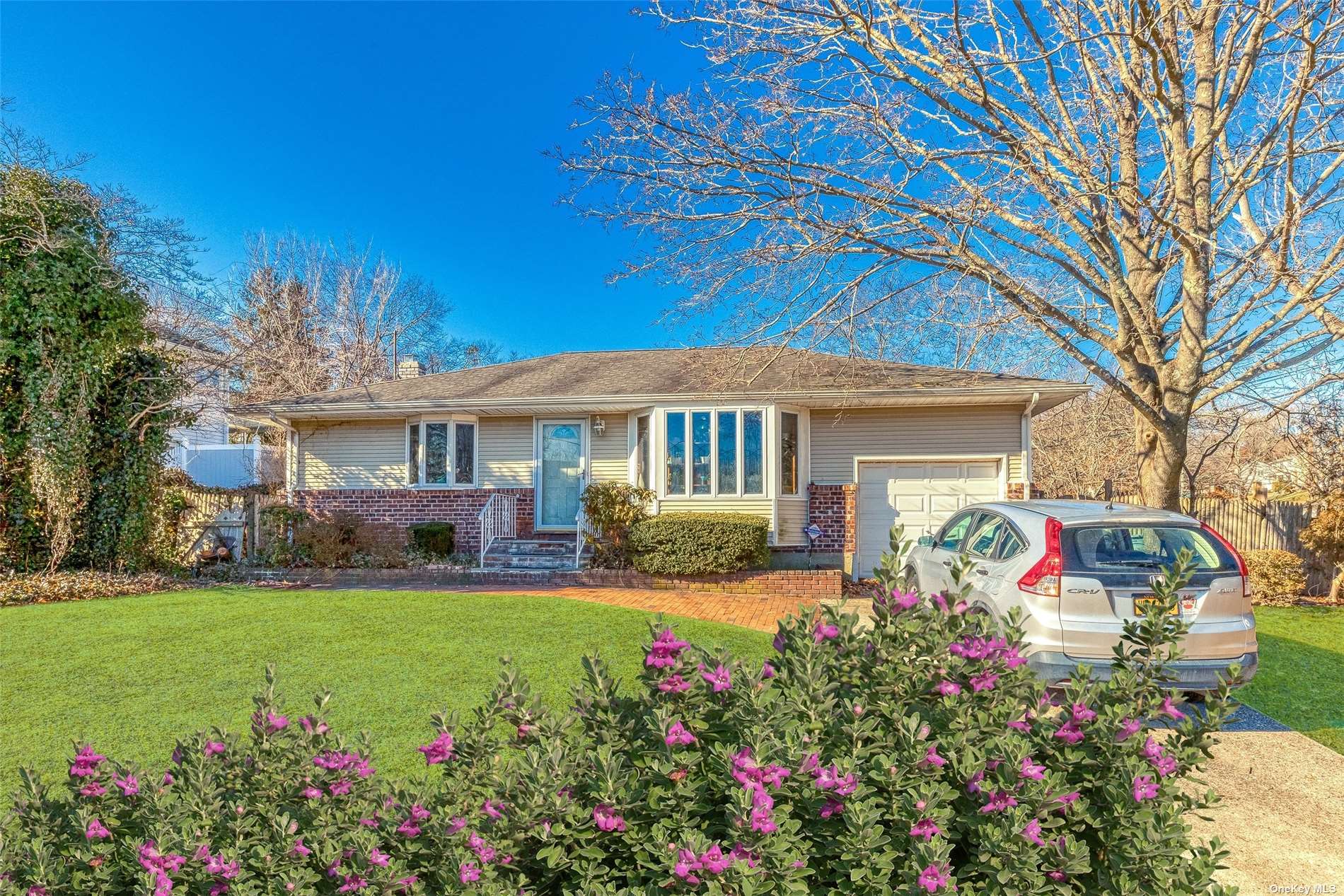 #1 photo, 1 Cornell Court, 東長島 史密斯敦 Smithtown , NY 11787