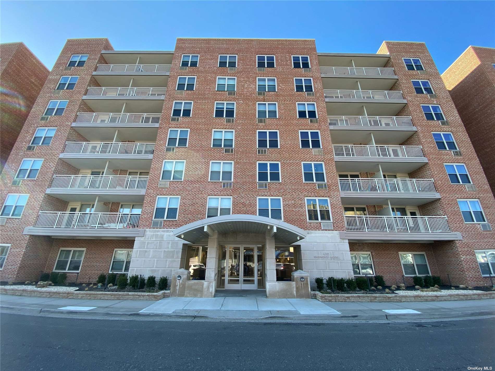 #1 photo, 410 Broadway, 長島 長灘 Long Beach , NY 11561