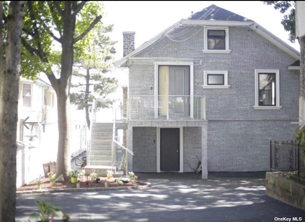 #1 photo, 718 Clarence Avenue, Bronx , NY 10465