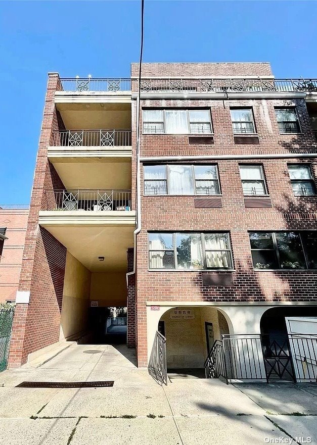 #1 photo, 71-11 162nd Street, 皇后區 新鮮草原 Fresh Meadows , NY 11365