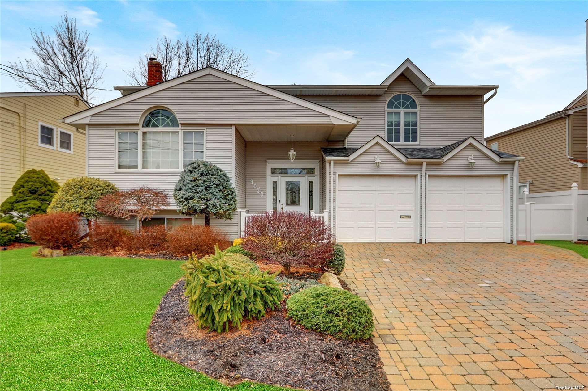 #1 photo, 3070 Driftwood Lane, 長島 Bellmore , NY 11710