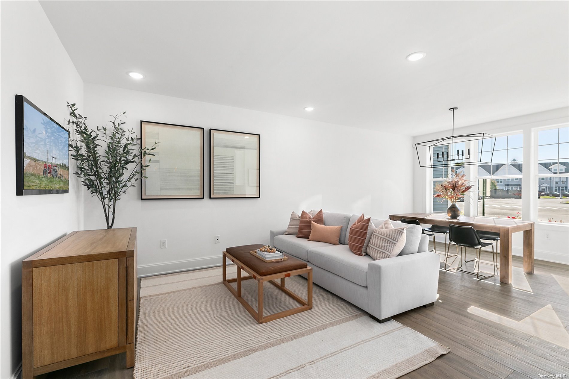 #1 photo, 105 White Rose Lane, 長島 East Meadow , NY 11554