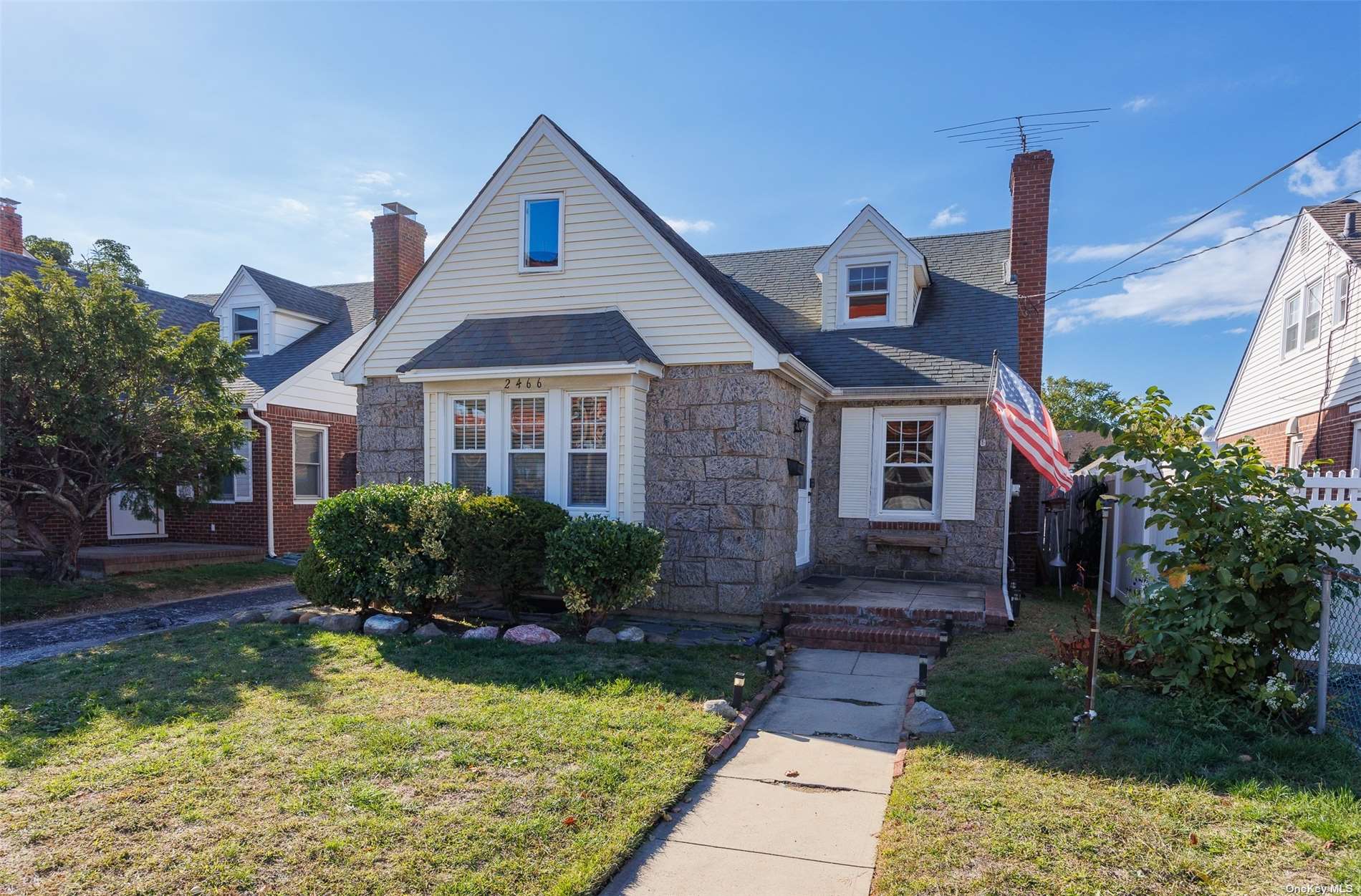 #1 photo, 2466 Oceanside Road, 長島 Oceanside , NY 11572