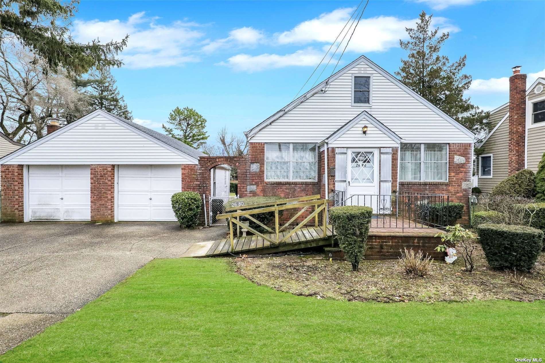 #1 photo, 2680 Forest Avenue, 長島 East Meadow , NY 11554