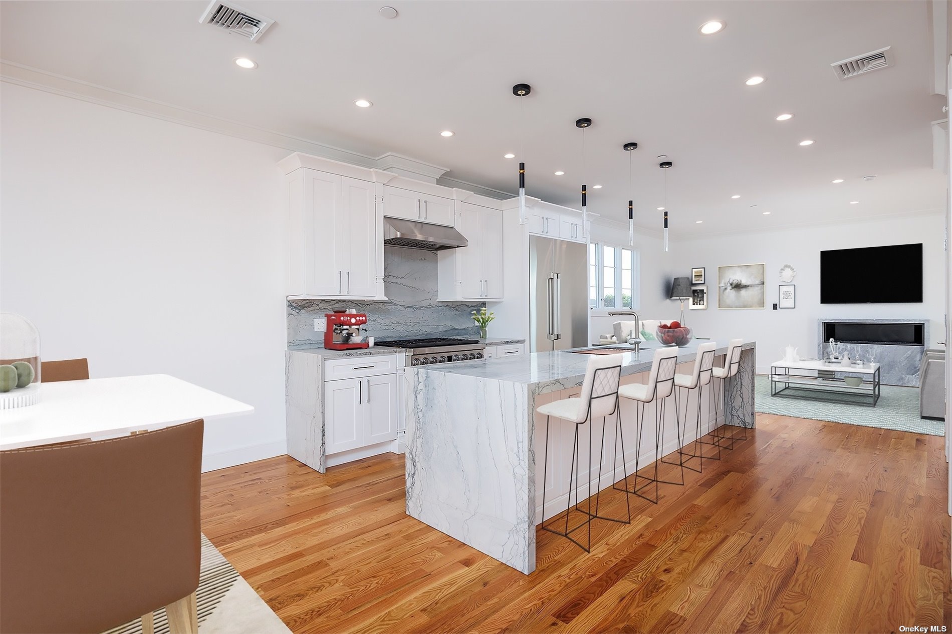 #1 photo, 103 Illinois Avenue, 長島 長灘 Long Beach , NY 11561