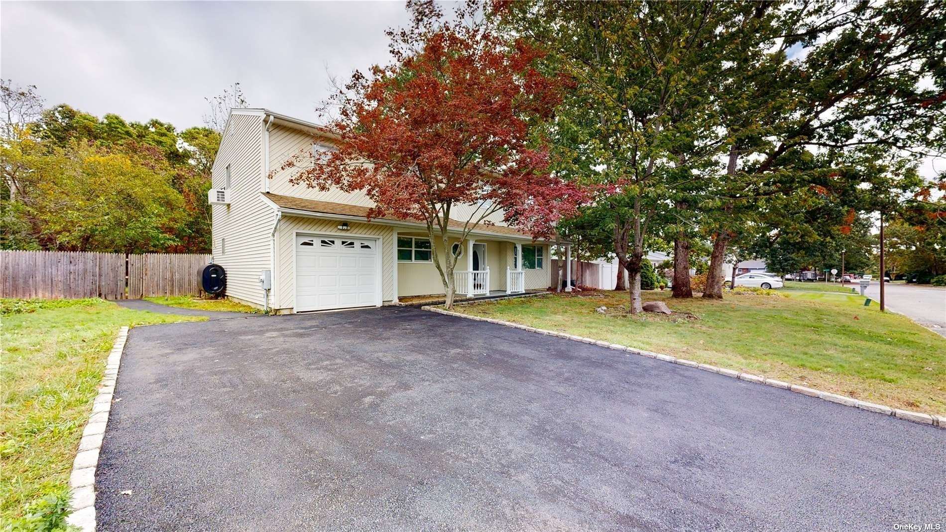 #1 photo, 32 Parkridge Circle, 东长岛 Port Jefferson Station , NY 11776