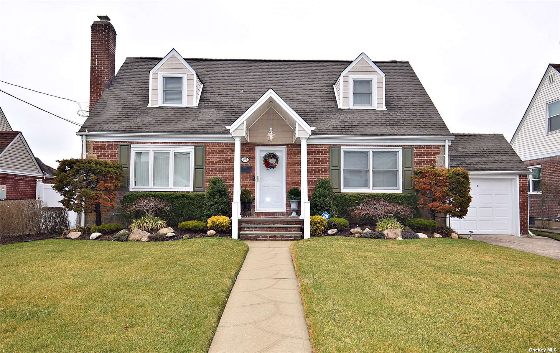 #1 photo, 65 Law Street, 長島 Valley Stream , NY 11580