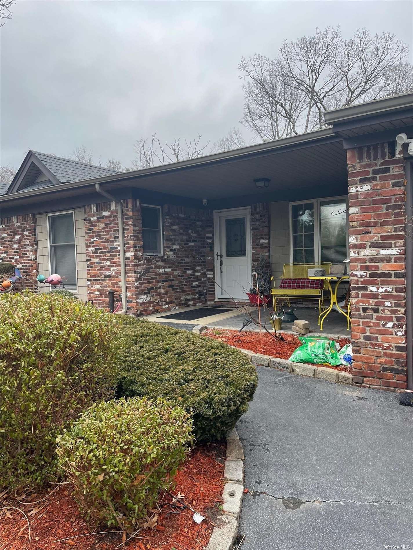 #1 photo, 401 Bicycle Path, 东长岛 Port Jefferson Station , NY 11776