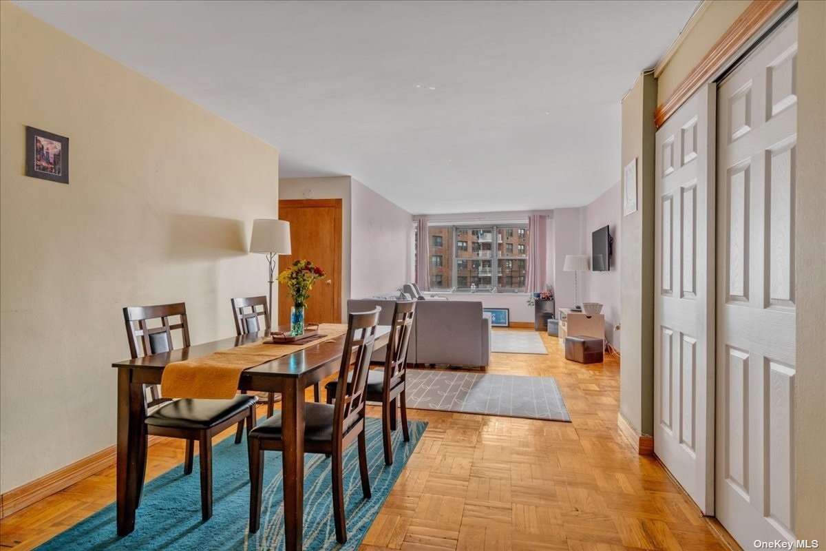 #1 photo, 125-10 Queens Boulevard, 皇后區 秋園 Kew Gardens , NY 11415