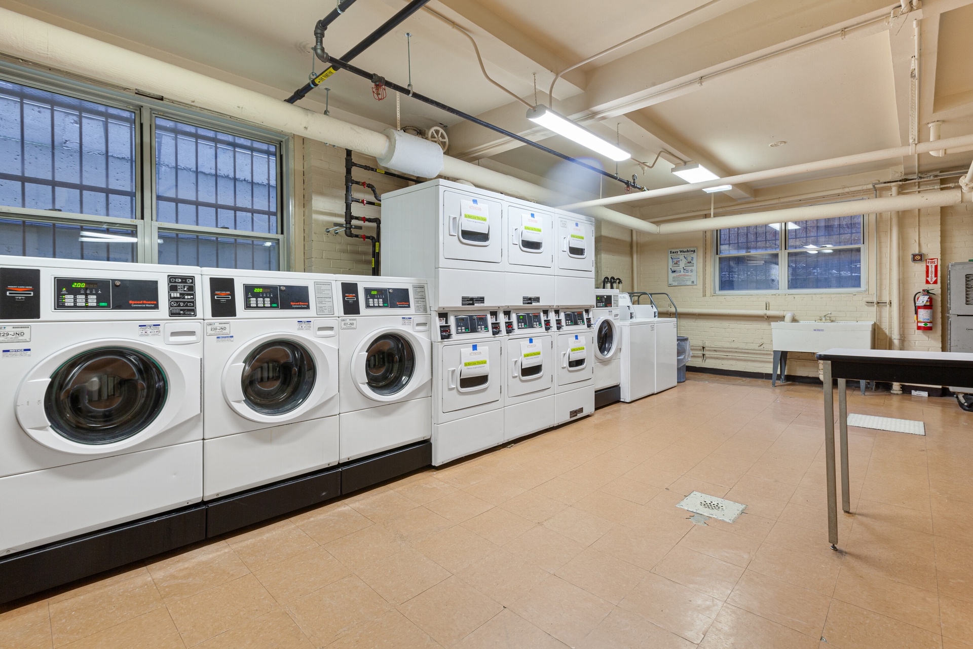 #10 photo, 345 West 55th Street, 曼哈頓 中城西区 Midtown West , New York 10019