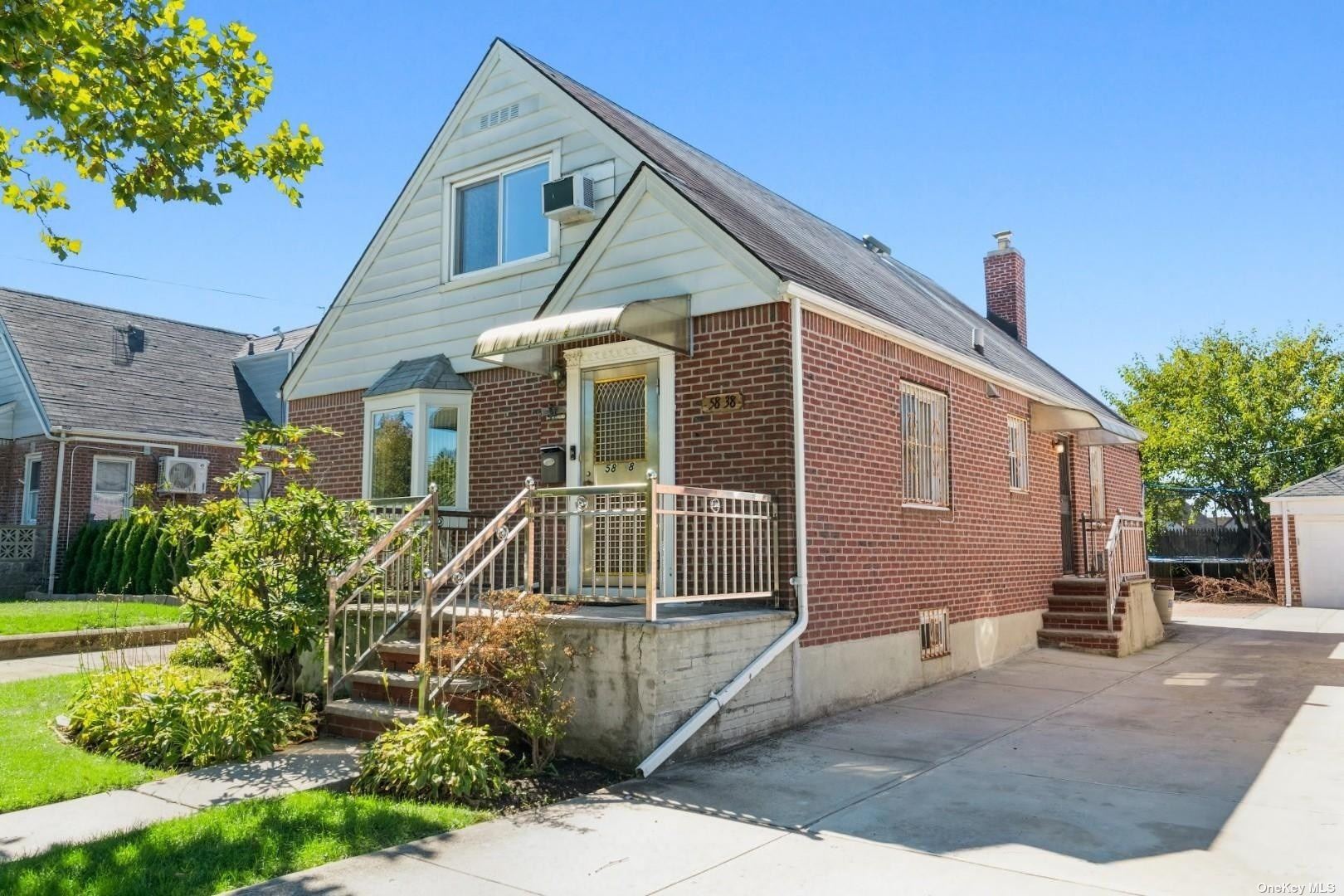 #1 photo, 58-38 203 Street, 皇后区 Oakland Gardens , NY 11364