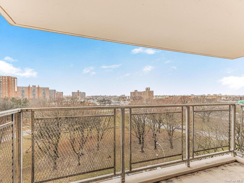 #1 photo, 920 Metcalf Avenue, 布朗士 Bronx , NY 10473