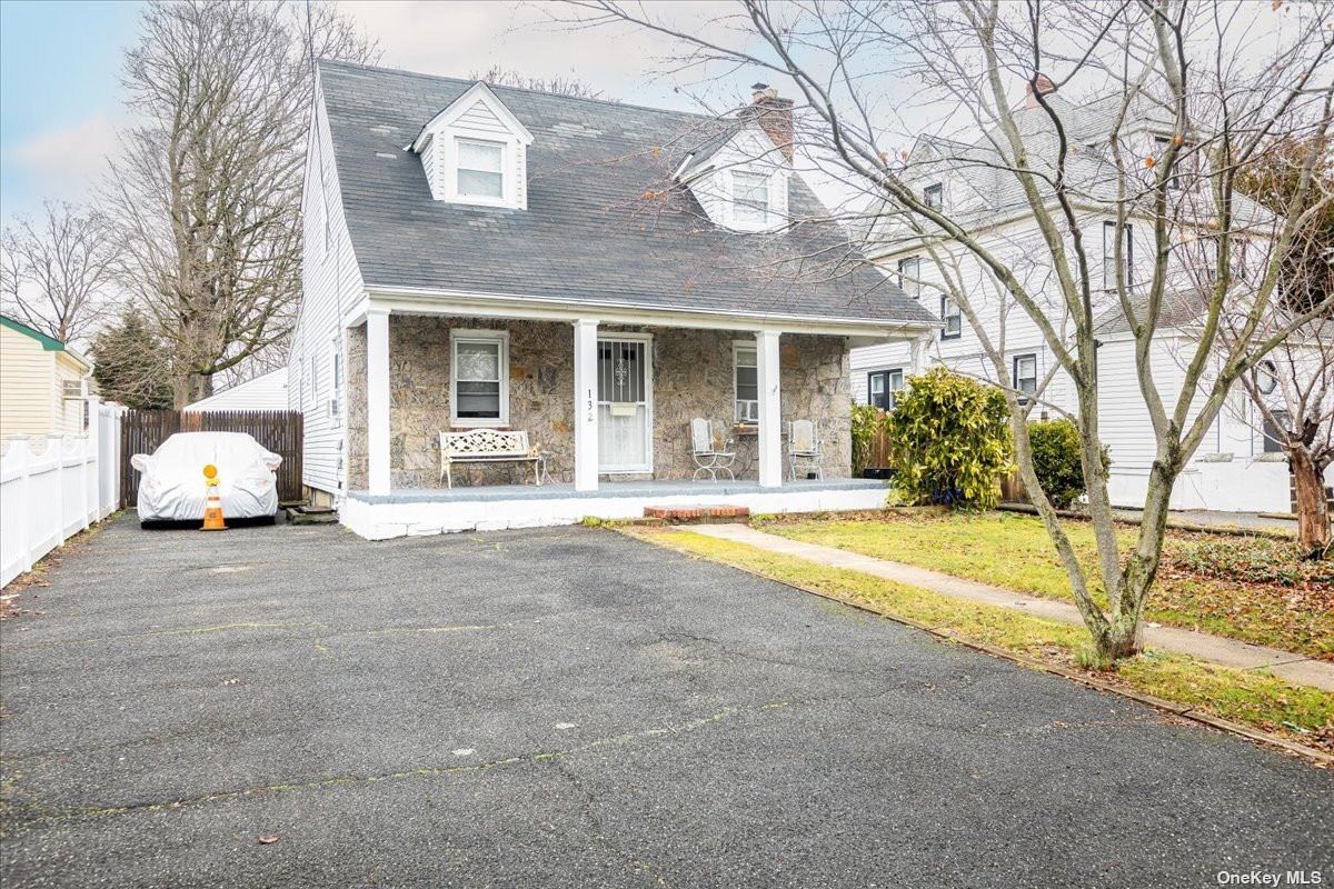 #1 photo, 132 Pearsall Avenue, 長島 Freeport , NY 11520