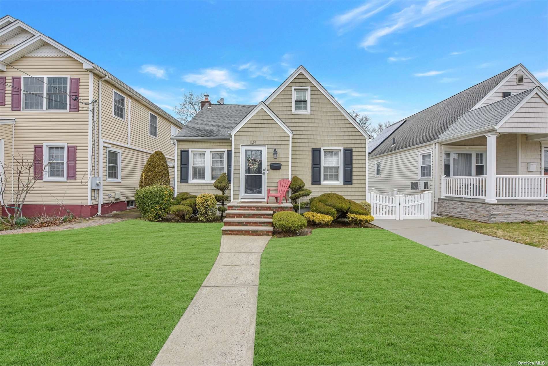 #1 photo, 1124 Mosefan Street, 長島 Franklin Square , NY 11010