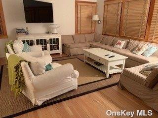 #5 photo, 45 Evergreen Walk, Seaview , NY 11770