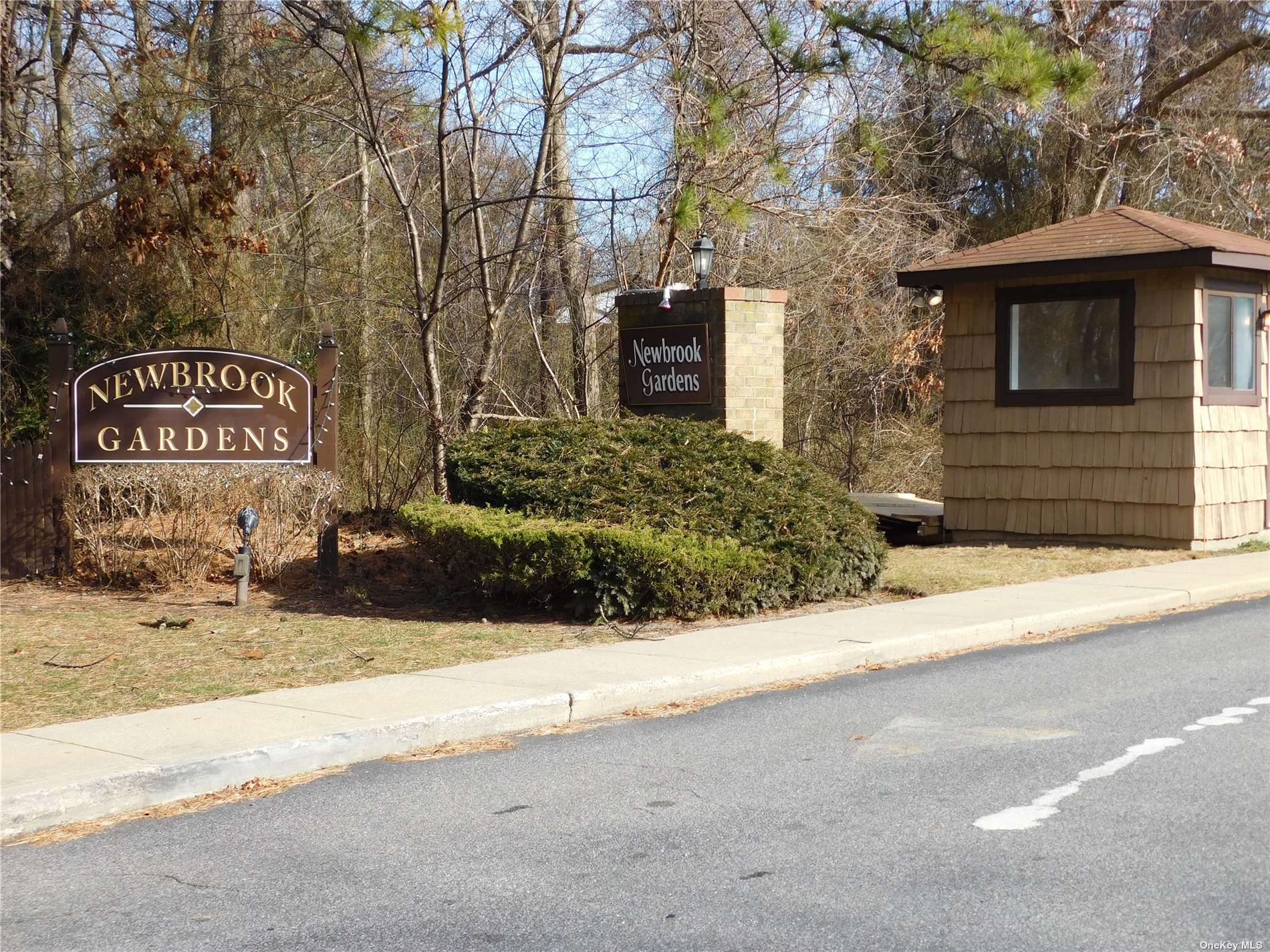 #1 photo, 29 Pinebrook Place, 东长岛 海湾 Bay Shore , NY 11706