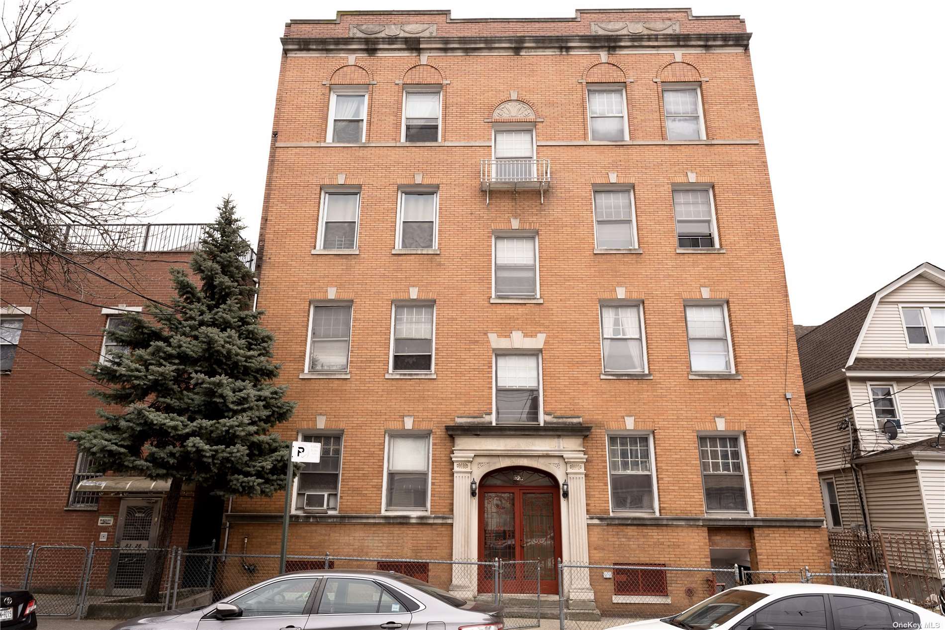 #1 photo, 83-24 Dongan Avenue, 皇后区 艾姆赫斯特 Elmhurst , NY 11373