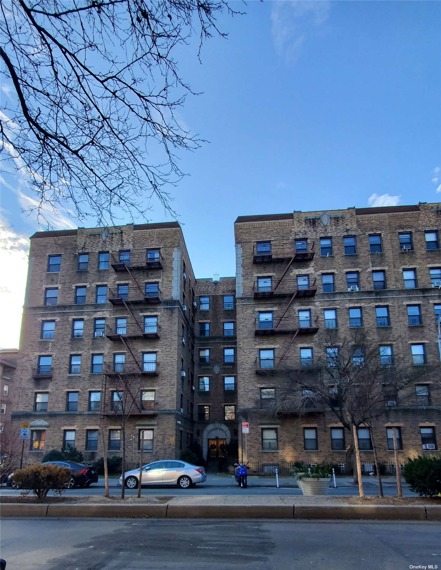 #1 photo, 82-16 34 Avenue, 皇后区 杰克逊高地 Jackson Heights , NY 11372