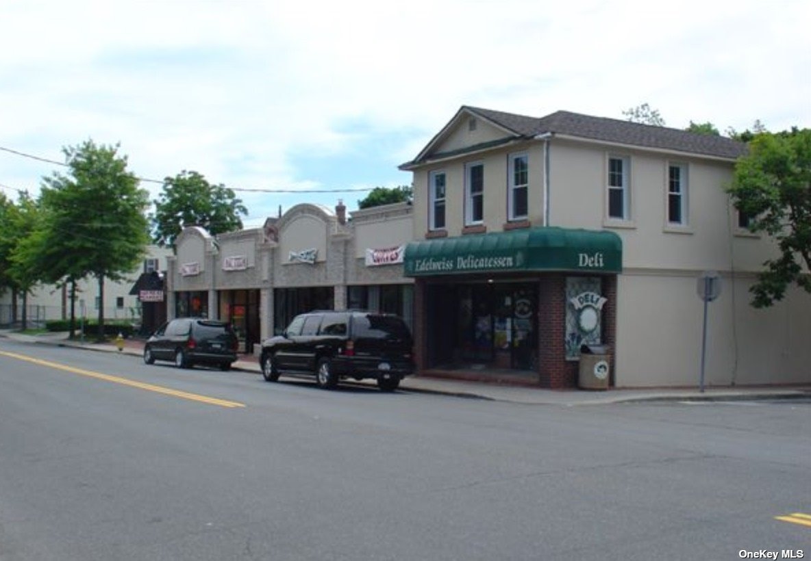 #1 photo, 86 Main St, 东长岛 Kings Park , NY 11754