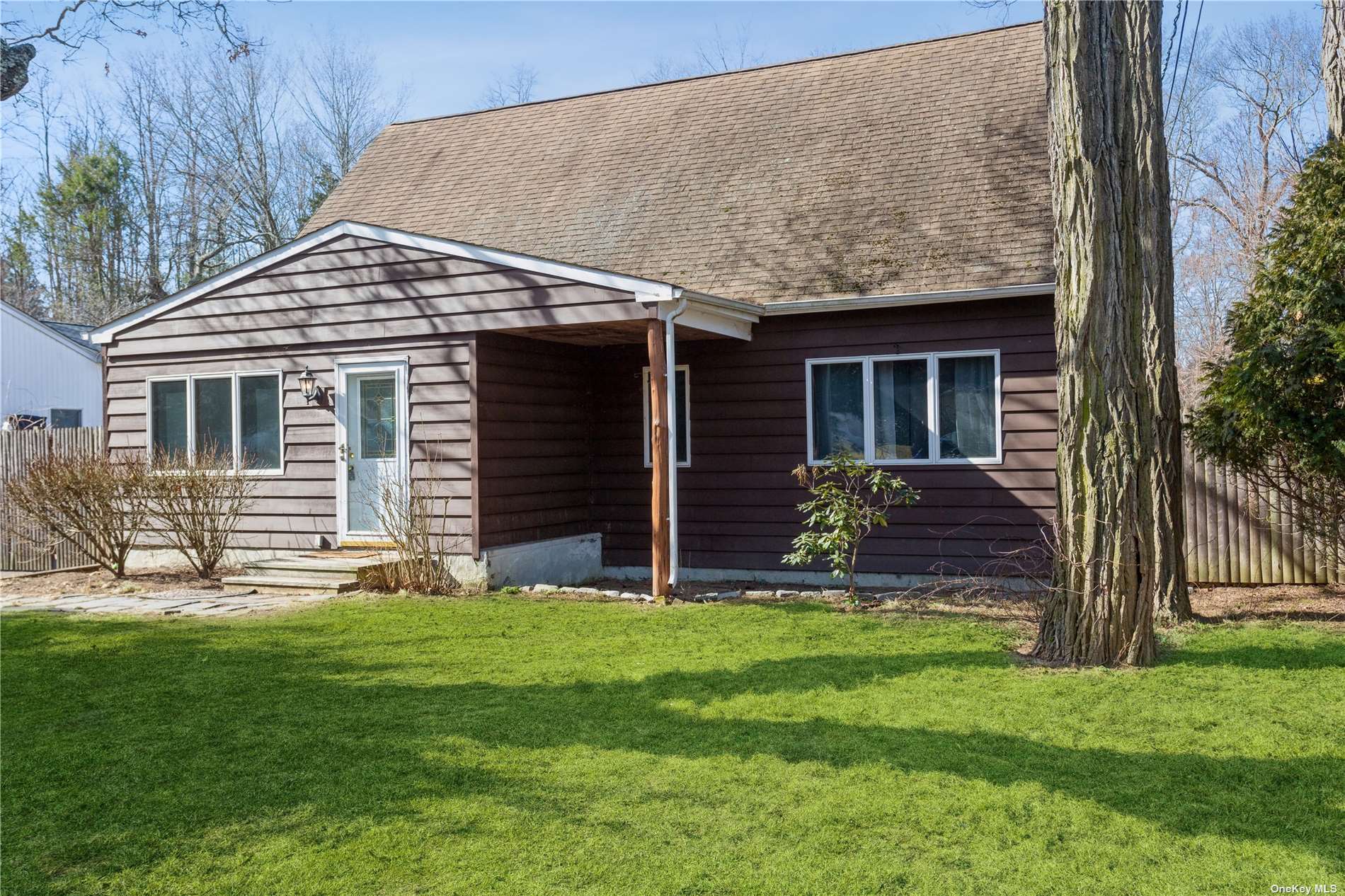 #1 photo, 38 Oakcrest Avenue, 東長島 Middle Island , NY 11953