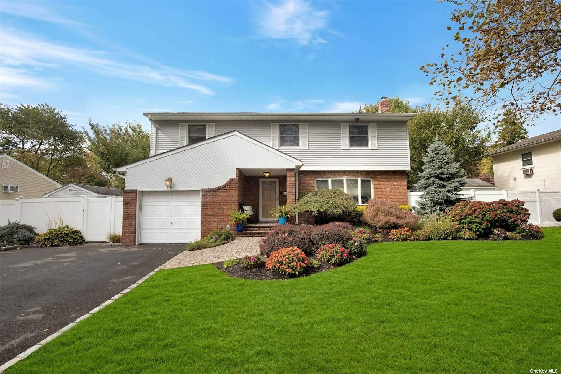 #1 photo, 19 Culver Court, 東長島 梅尔维尔 Melville , NY 11747