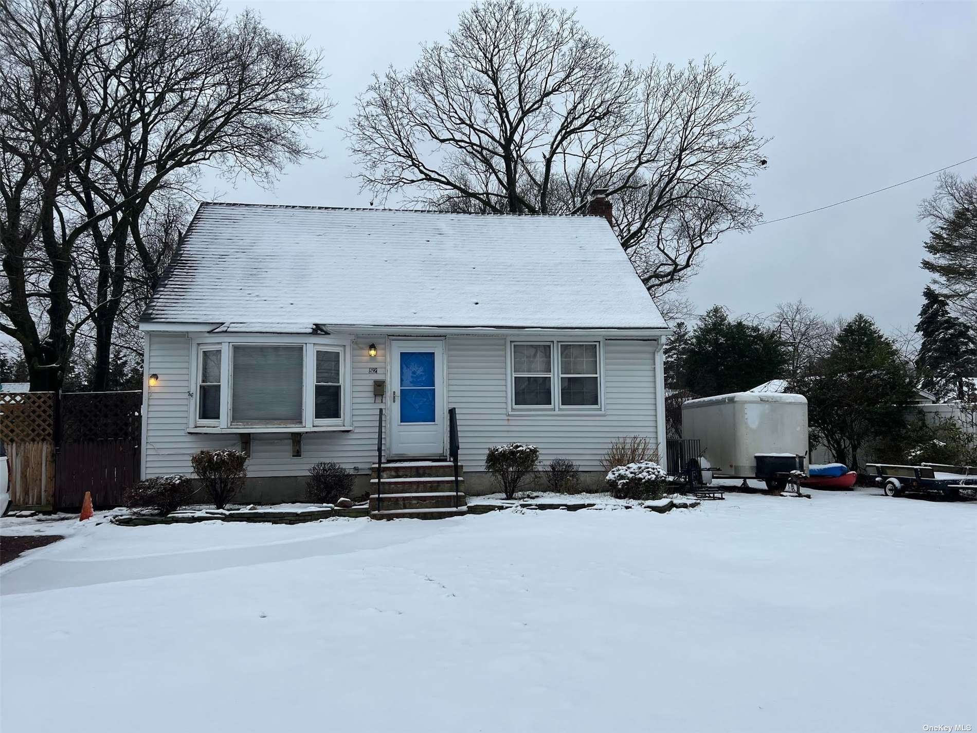 #1 photo, 52 Adams Street, 東長島 东艾斯利普 East Islip , NY 11730