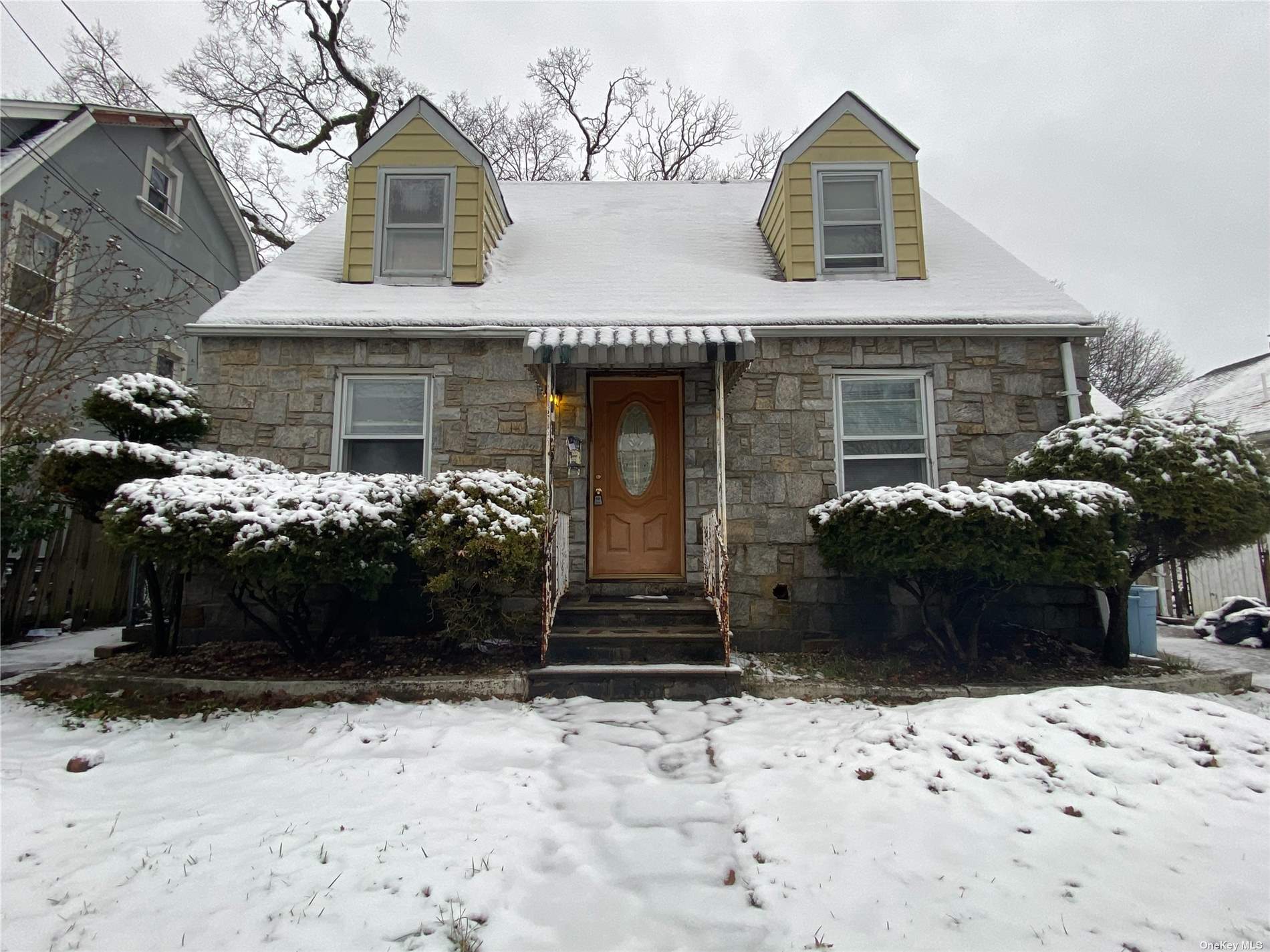 #1 photo, 14 Clinton Avenue, 長島 Roosevelt , NY 11575