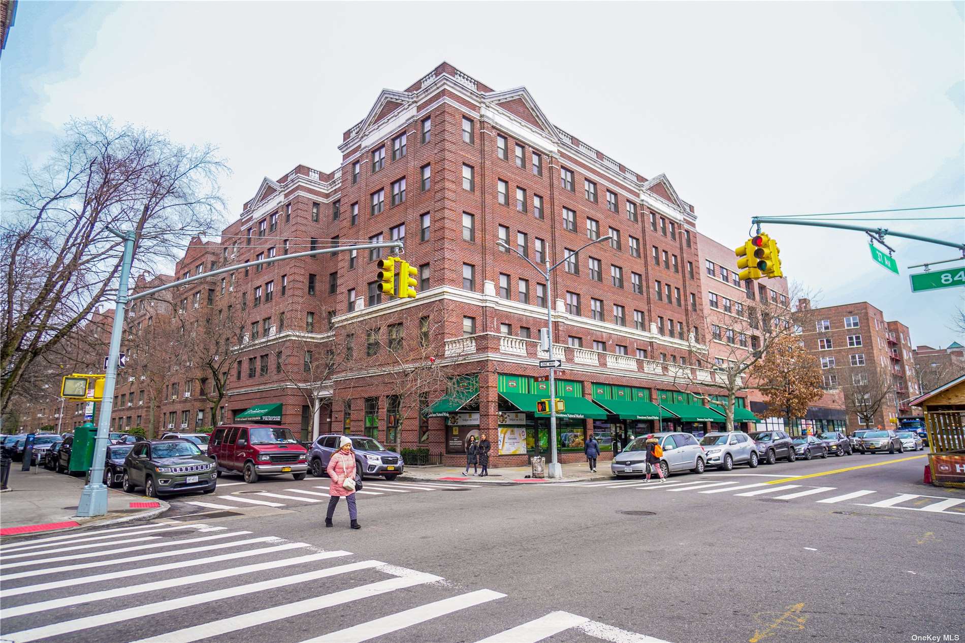 #1 photo, 84-01 37 Avenue, 皇后區 傑克遜高地 Jackson Heights , NY 11372