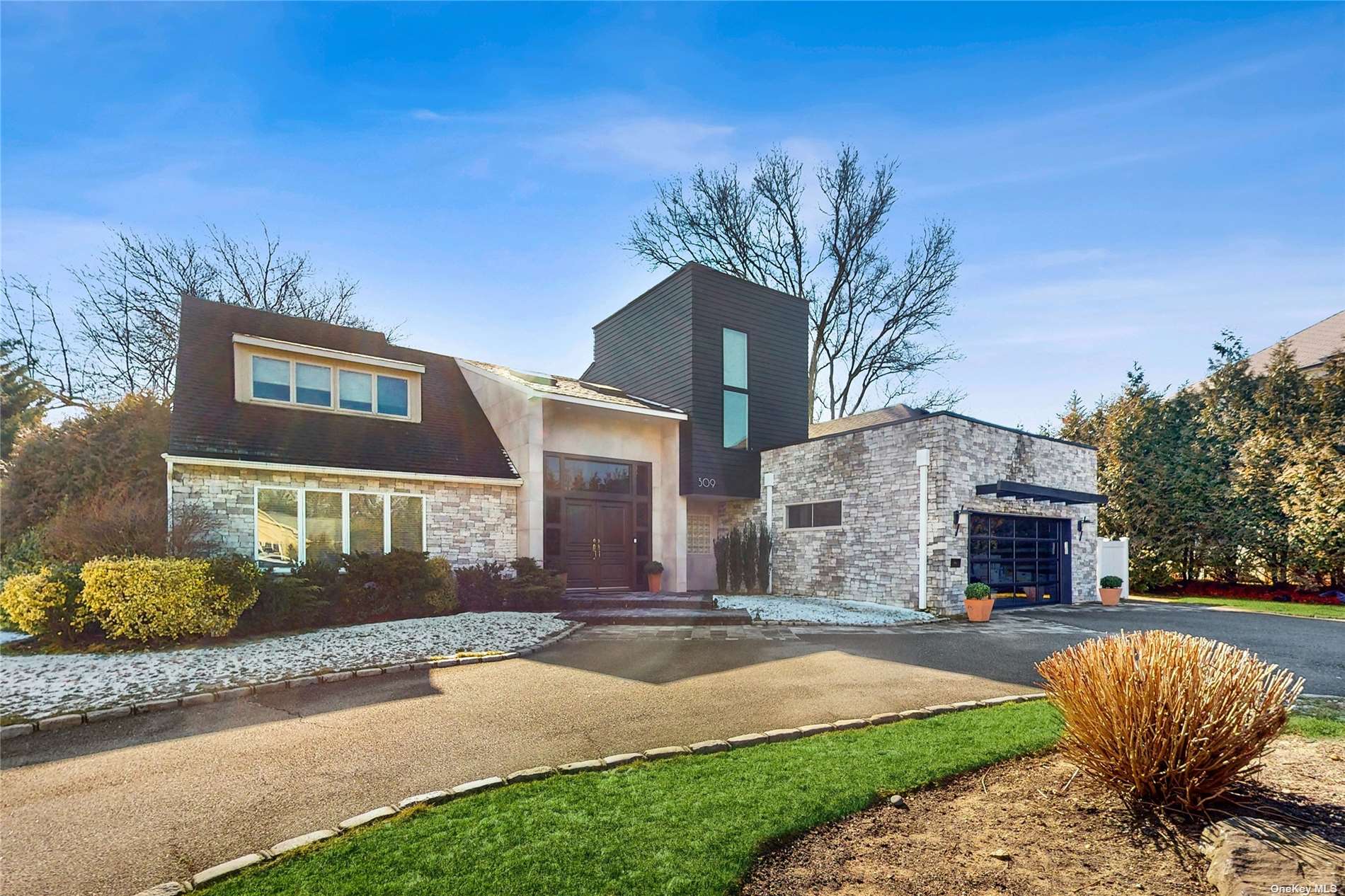 #1 photo, 309 Heather Lane, 長島 Hewlett , NY 11557