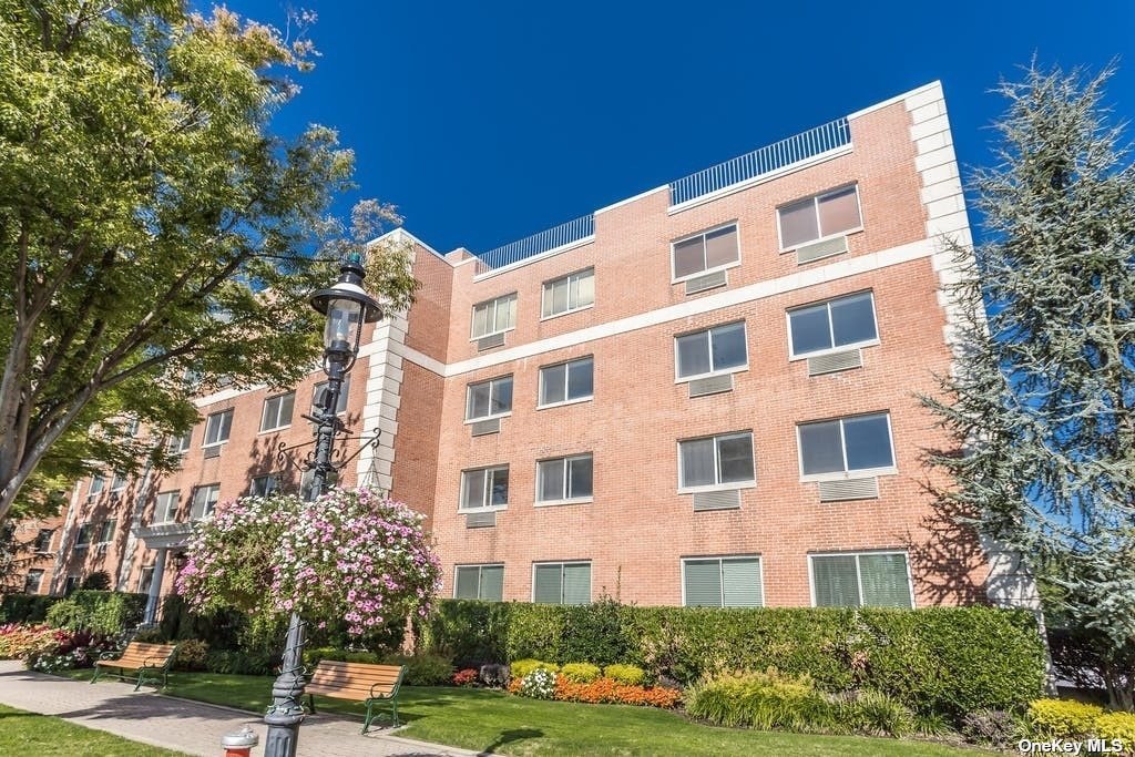 #1 photo, 99 7th Street, 長島 花園城 Garden City , NY 11530