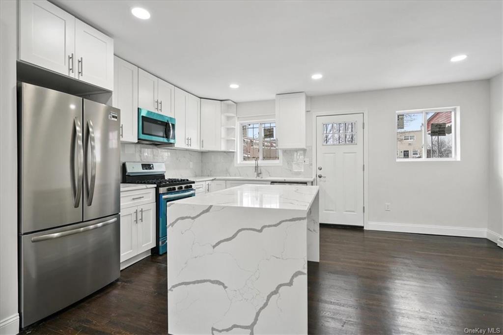 #1 photo, 1120 E 221st Street, 布朗士 Bronx , NY 10469