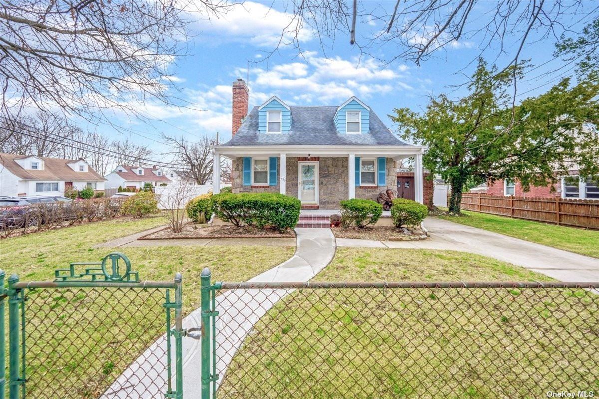 #1 photo, 589 Pinebrook Avenue, 長島 West Hempstead , NY 11552