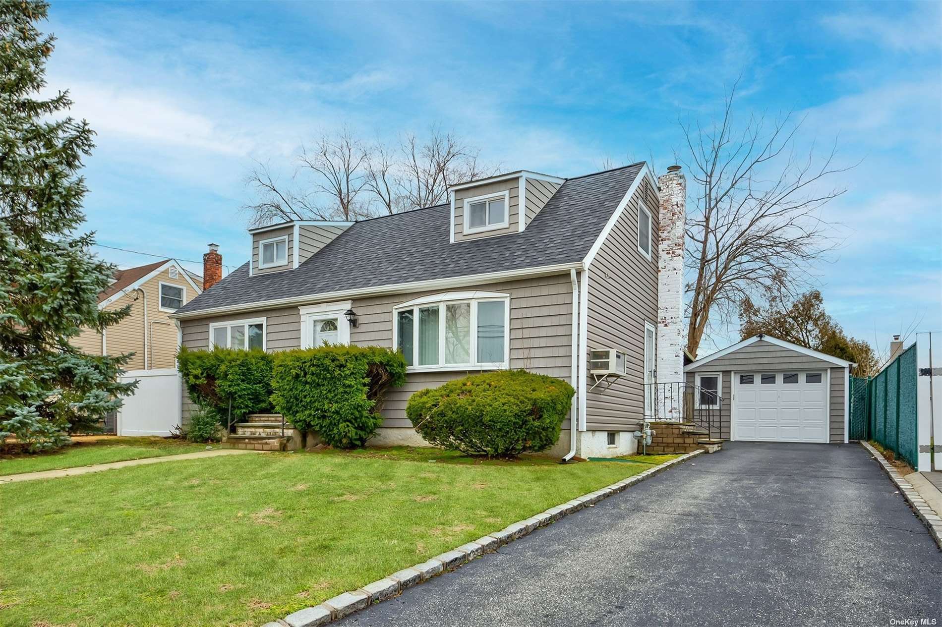 #1 photo, 2109 Erma Drive, 長島 East Meadow , NY 11554