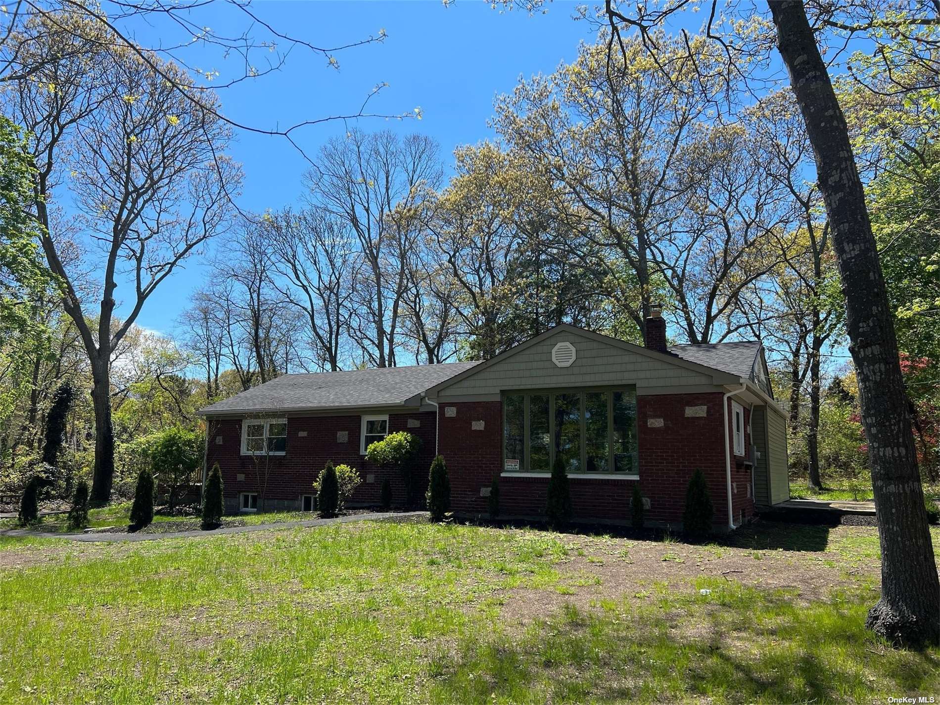 #1 photo, 94 Overlook Drive, 東長島 Mastic , NY 11950