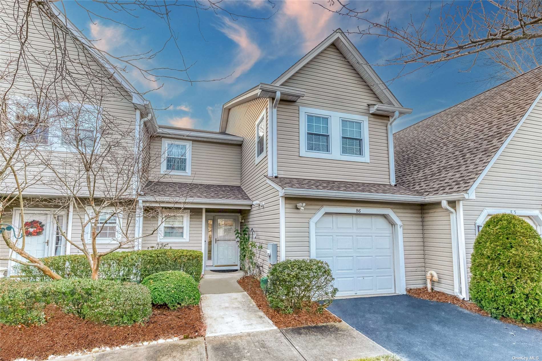 #1 photo, 86 Erik Drive, 東長島 East Setauket , NY 11733